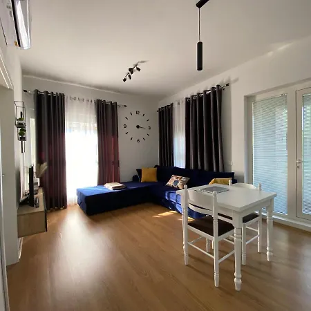 Cozy Apt In Mangalem21 Wifi/ac/netflix Tirana
