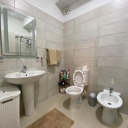 Apartment Cozy Apt In Mangalem21 Wifi/ac/netflix Tirana