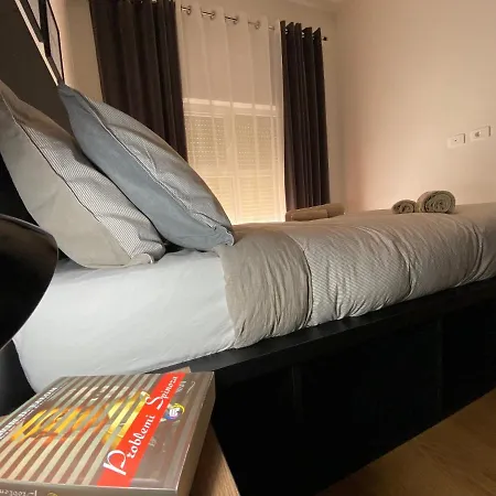 Cozy Apt In Mangalem21 Wifi/ac/netflix Apartment *