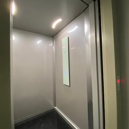 Cozy Apt In Mangalem21 Wifi/ac/netflix Apartment *